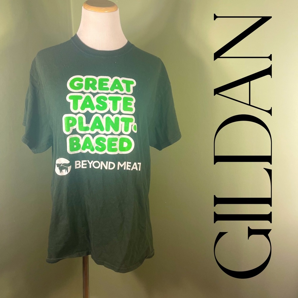 L Gildan Dunkin’ Donuts tee-shirt